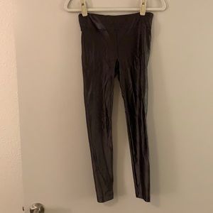 Lustrous high rise legging